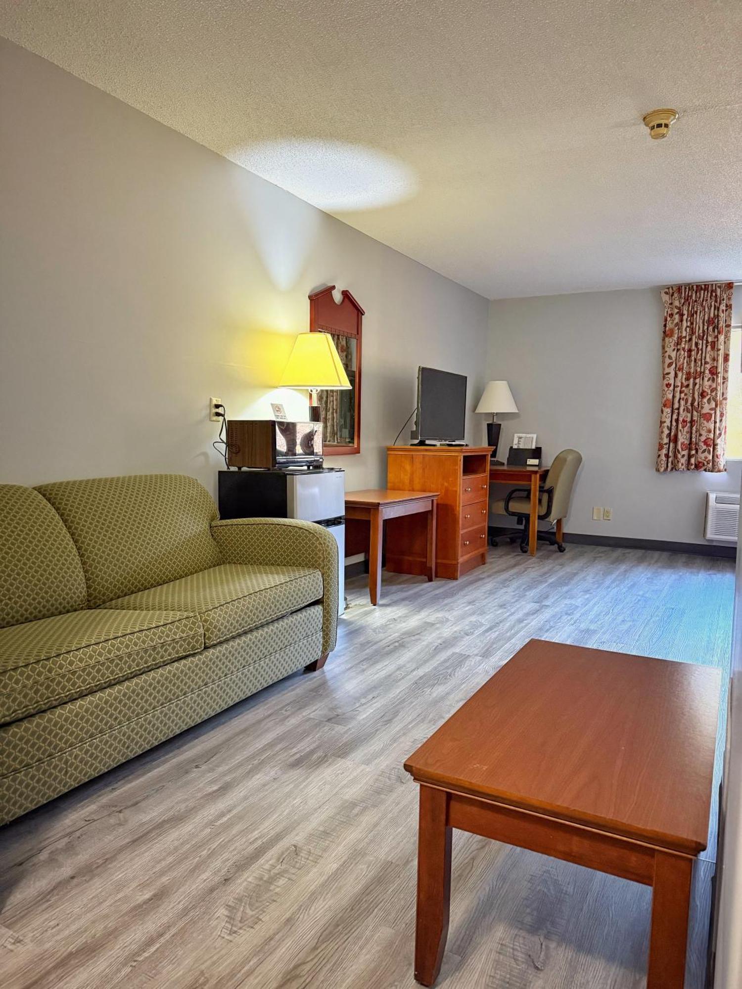 Lake Tree Inn & Suites Marion Dış mekan fotoğraf
