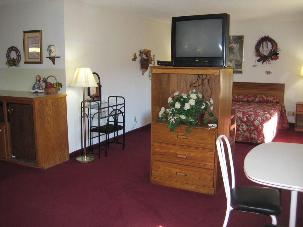 Lake Tree Inn & Suites Marion Dış mekan fotoğraf