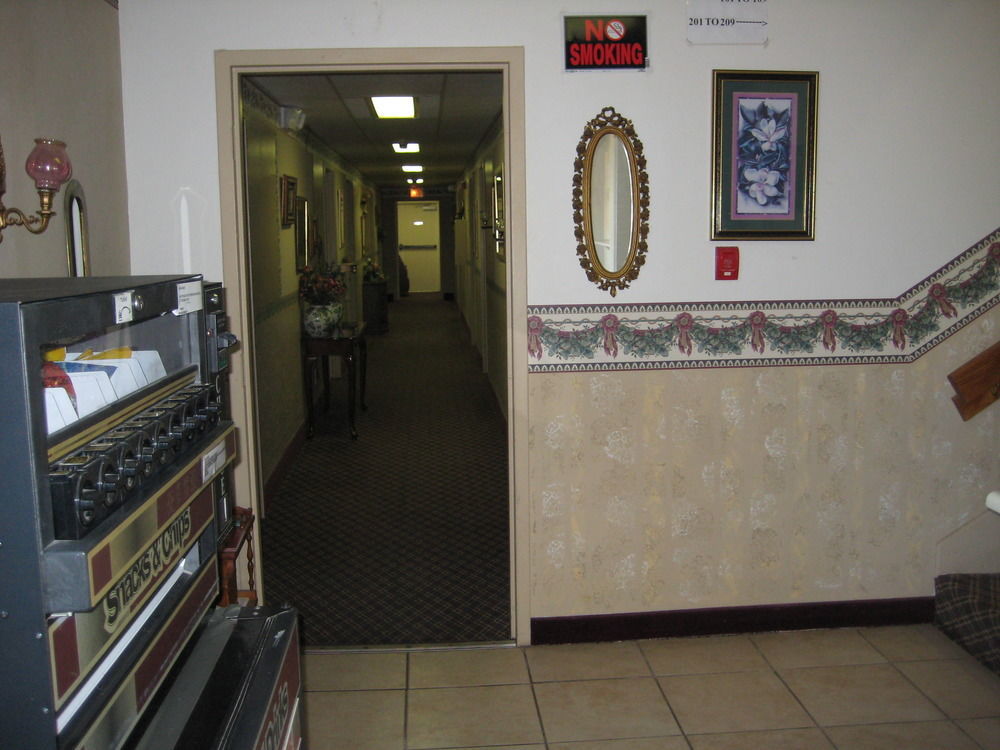 Lake Tree Inn & Suites Marion Dış mekan fotoğraf