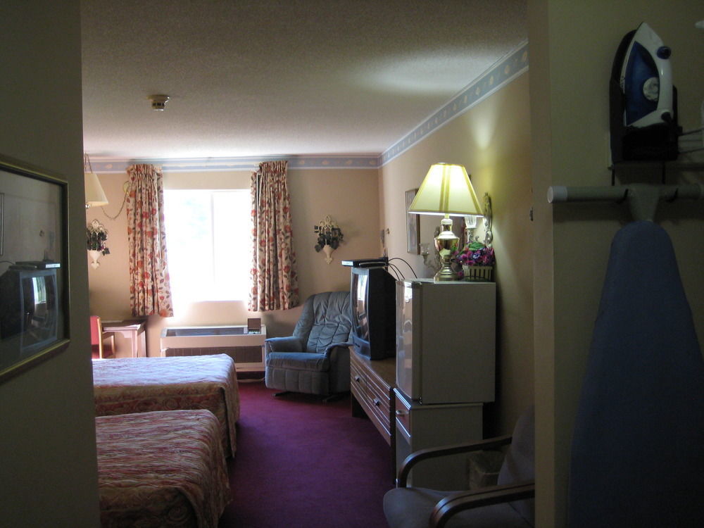 Lake Tree Inn & Suites Marion Dış mekan fotoğraf