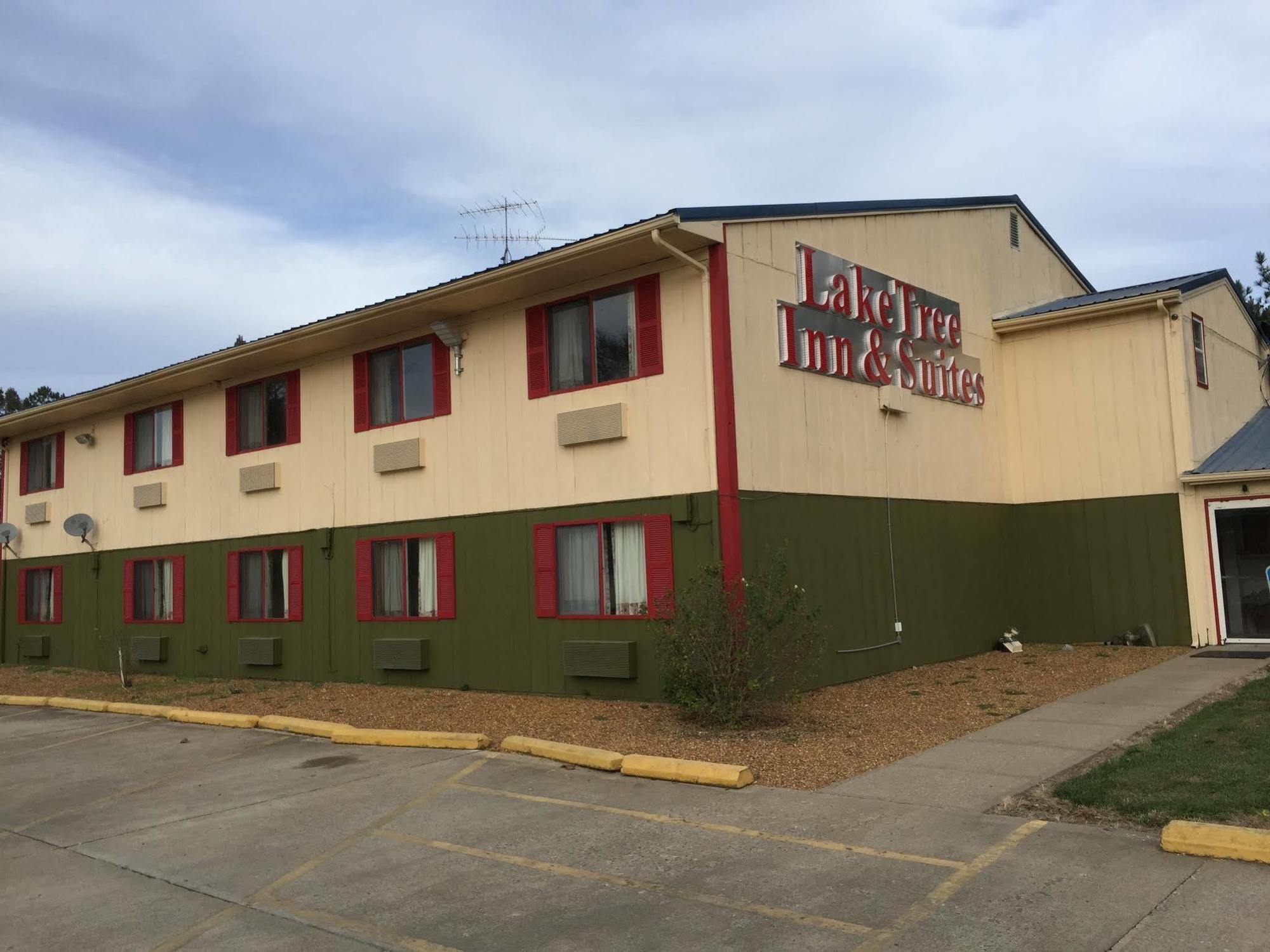 Lake Tree Inn & Suites Marion Dış mekan fotoğraf